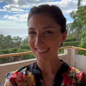 Meet your Posher, Julia